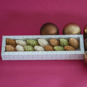 Box of 14 pieces - Pine Cones